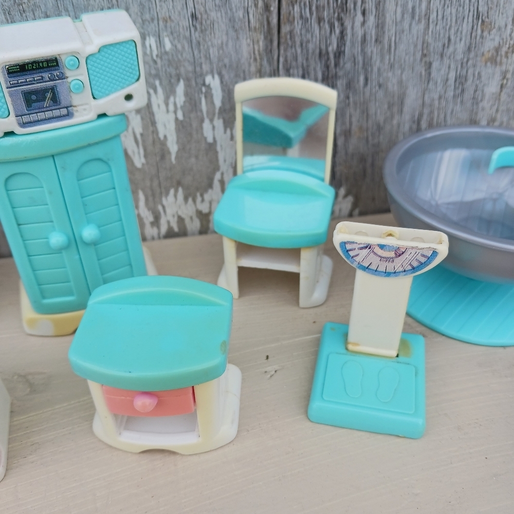Vintage Toys R Us My Sweet Home Plastic Dollhouse Furniture 13 Pieces Lot Set - Picture 4 of 8